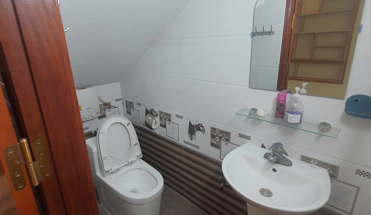 z6347992058920_8bcae8d80ffae0abcc098a8358cfc25c