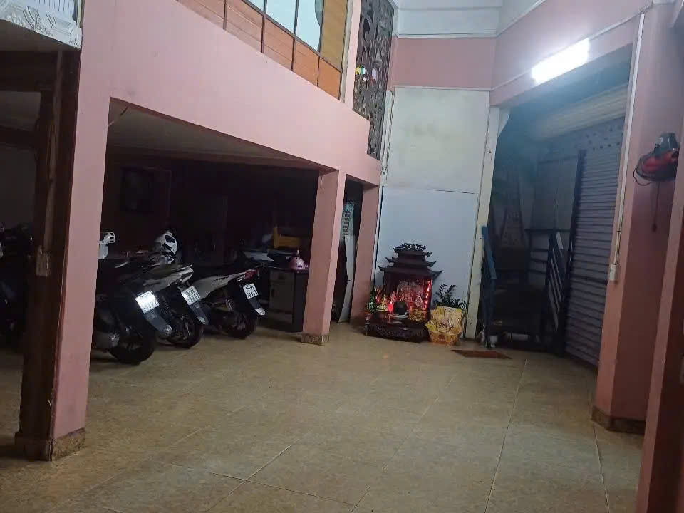 z6412167443344_0767eb785a9964cccc0829784056e4a2