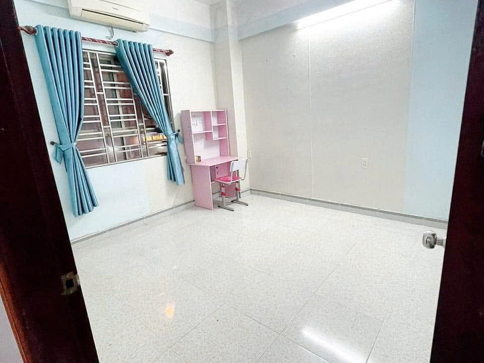 z6475811951533_fd30a7cc453e50a1a20d645db1b8d285