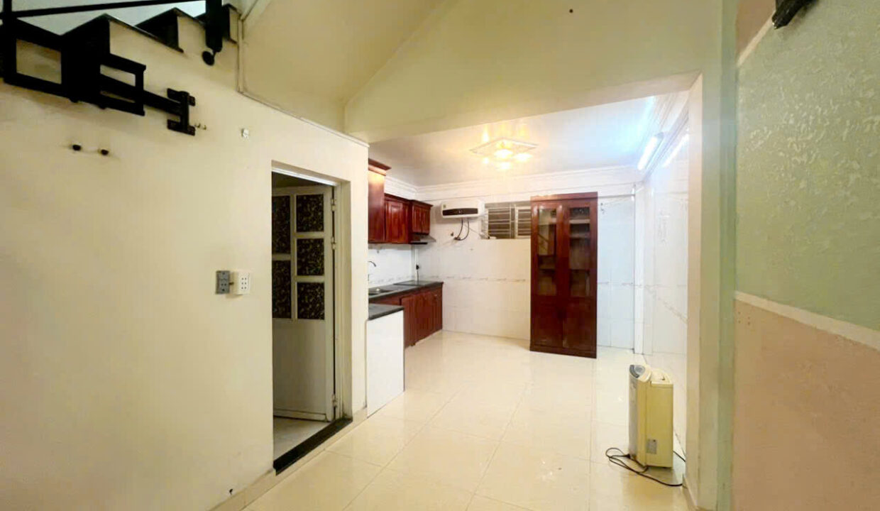 z6600086489808_9e0bc1e9afc989992766171860331101