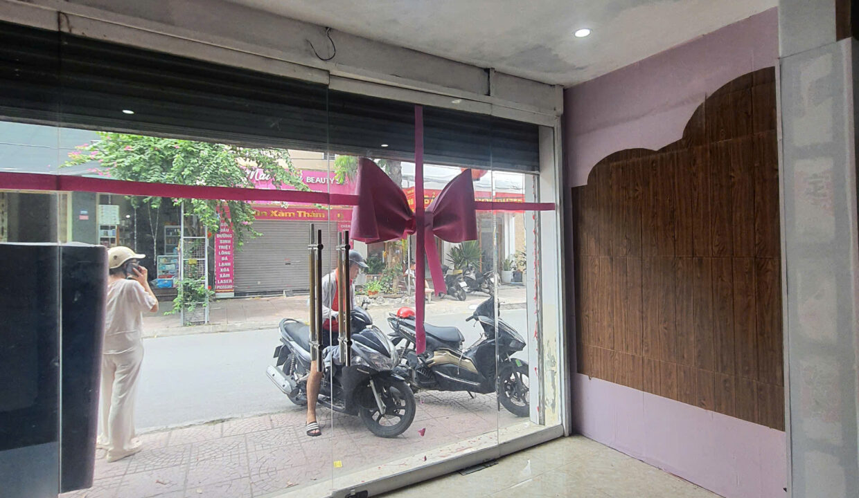 z6730445621514_717d66e9018d0b2778d79bd3d50c7ced