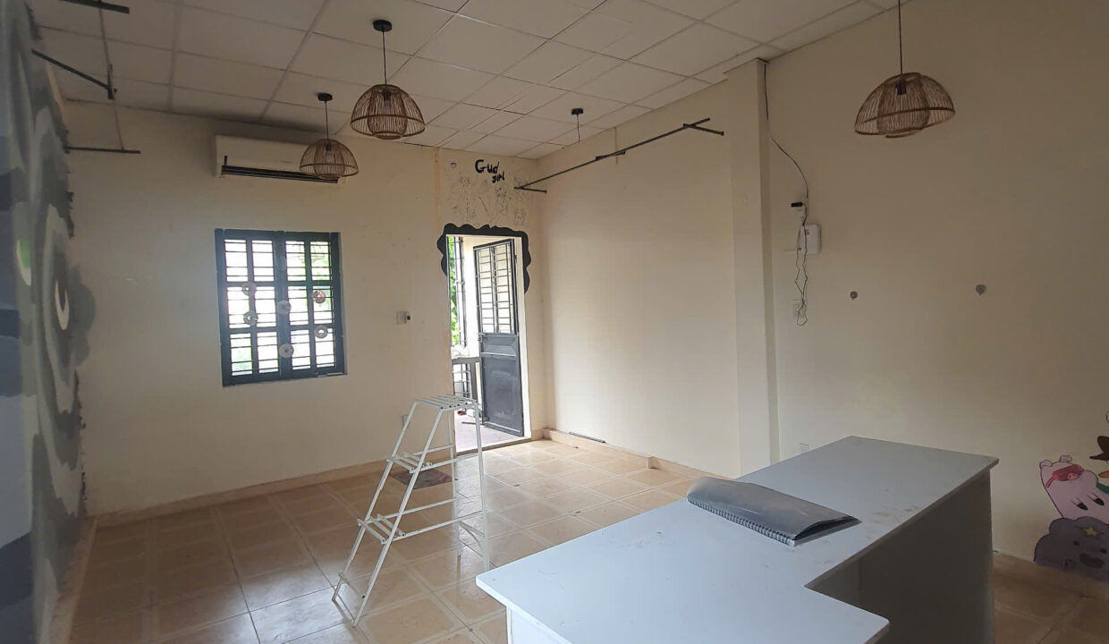 z6730445637459_bb2ce37fd0c636760a7581a22d36b590