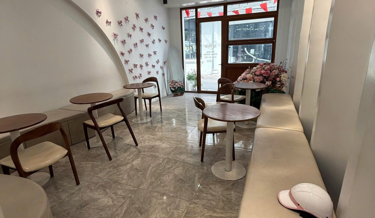 z6887152216403_8ba7af4050979b8a727c437f06215ab3