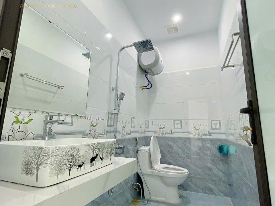 z6758806071267_f300a2f1375e46697caebfe825e86150