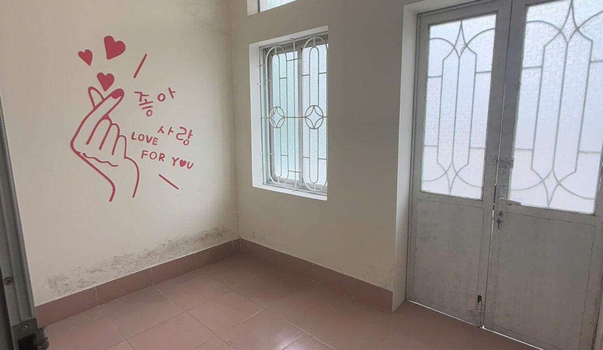 z6822606770834_6192f7bf26e15877e33a20a164cdaec3