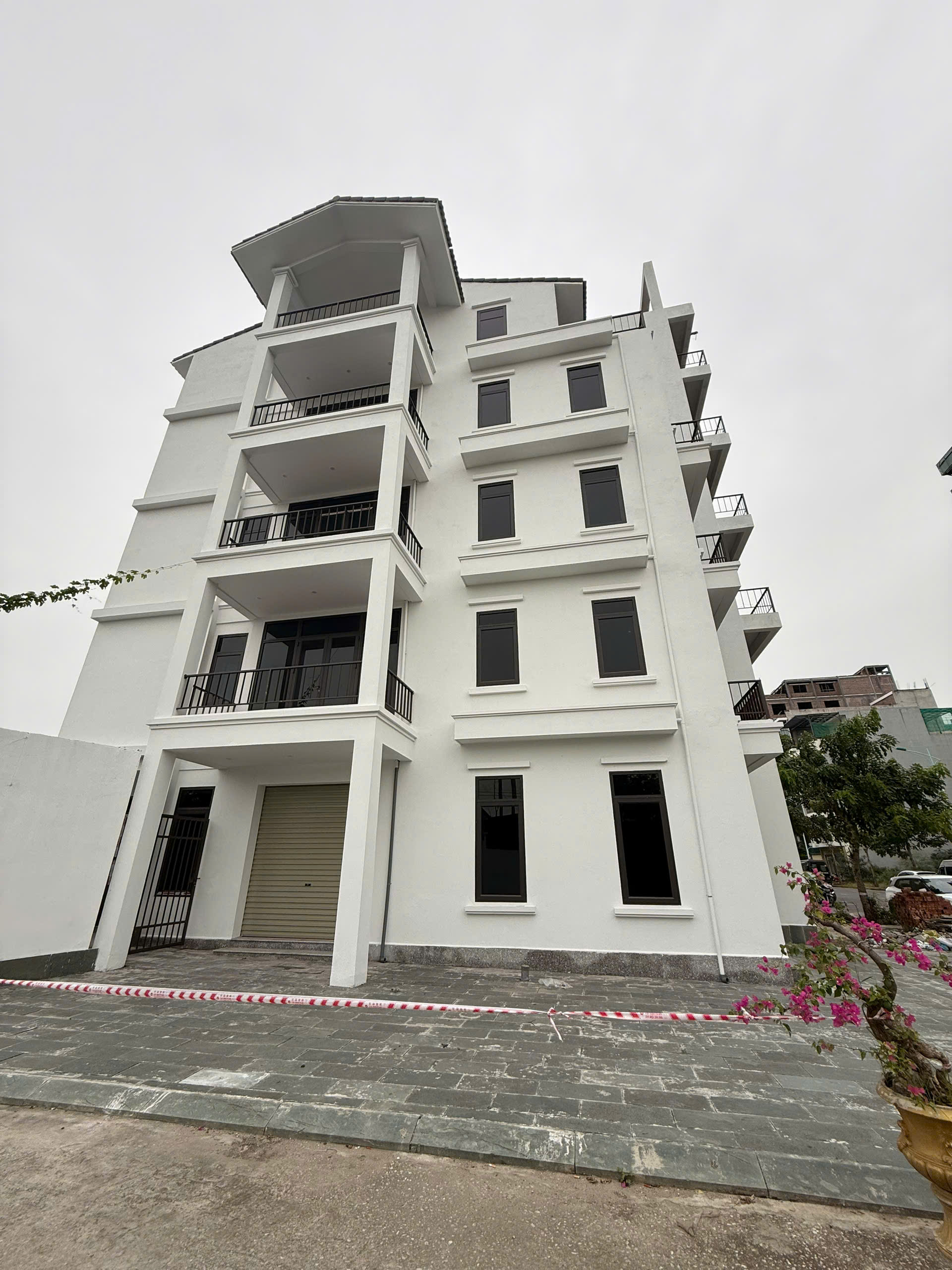 MT1028. CHO THUÊ NHÀ MẶT ĐƯỜNG TUYẾN 2 LẠCH TRAY ICC 180M2 LÔ GÓC 2 MẶT TIỀN 16M KINH DOANH MỌI LOẠI HÌNH