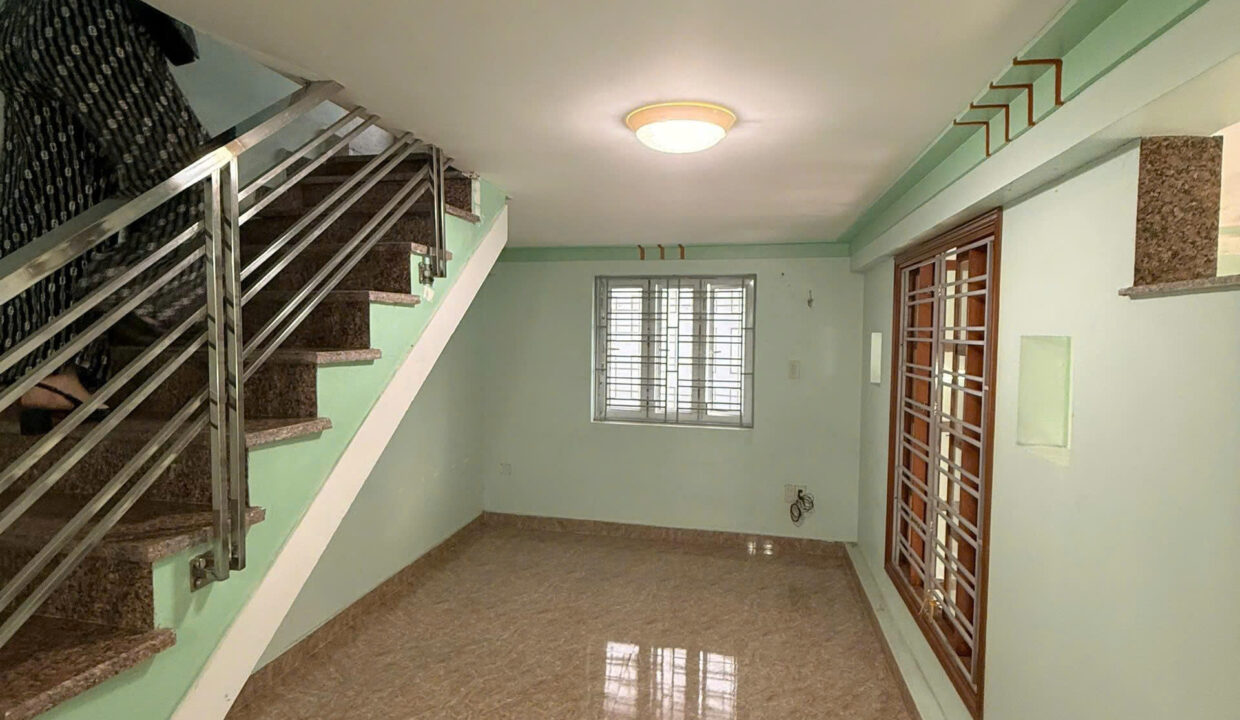 z7129912504762_00bb19b3466495fc53a0da3c3d364a9c