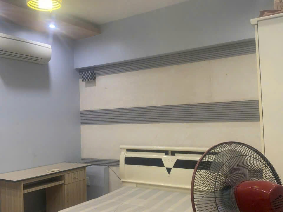 z7560458165836_5082943ad9a0571d7593ea9281155eea