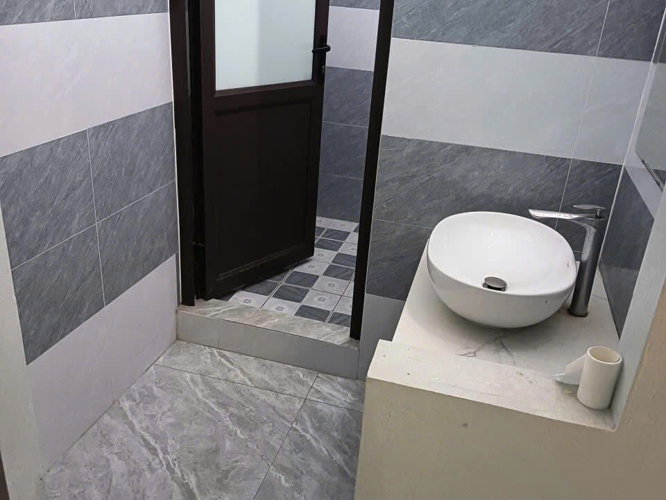 z7606316029095_0e76cf370ee50f1f6f5cb2ca641494c2