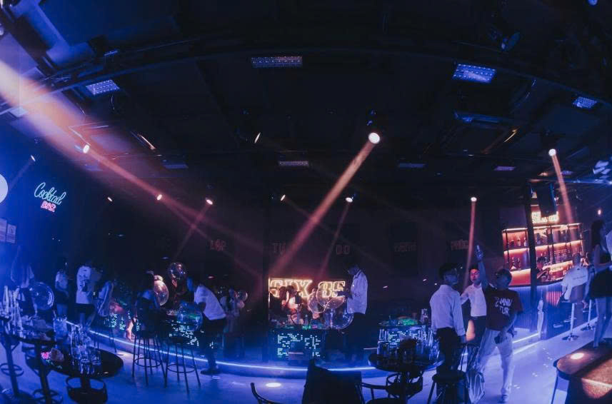 🌻🌻 MT1498. CHO THUÊ NHÀ MẶT ĐƯỜNG HOÀNG THẾ THIỆN VÀ SANG NHƯỢNG QUÁN PUB 300M2 MẶT TIỀN 15M KINH DOANH MỌI LOẠI HÌNH