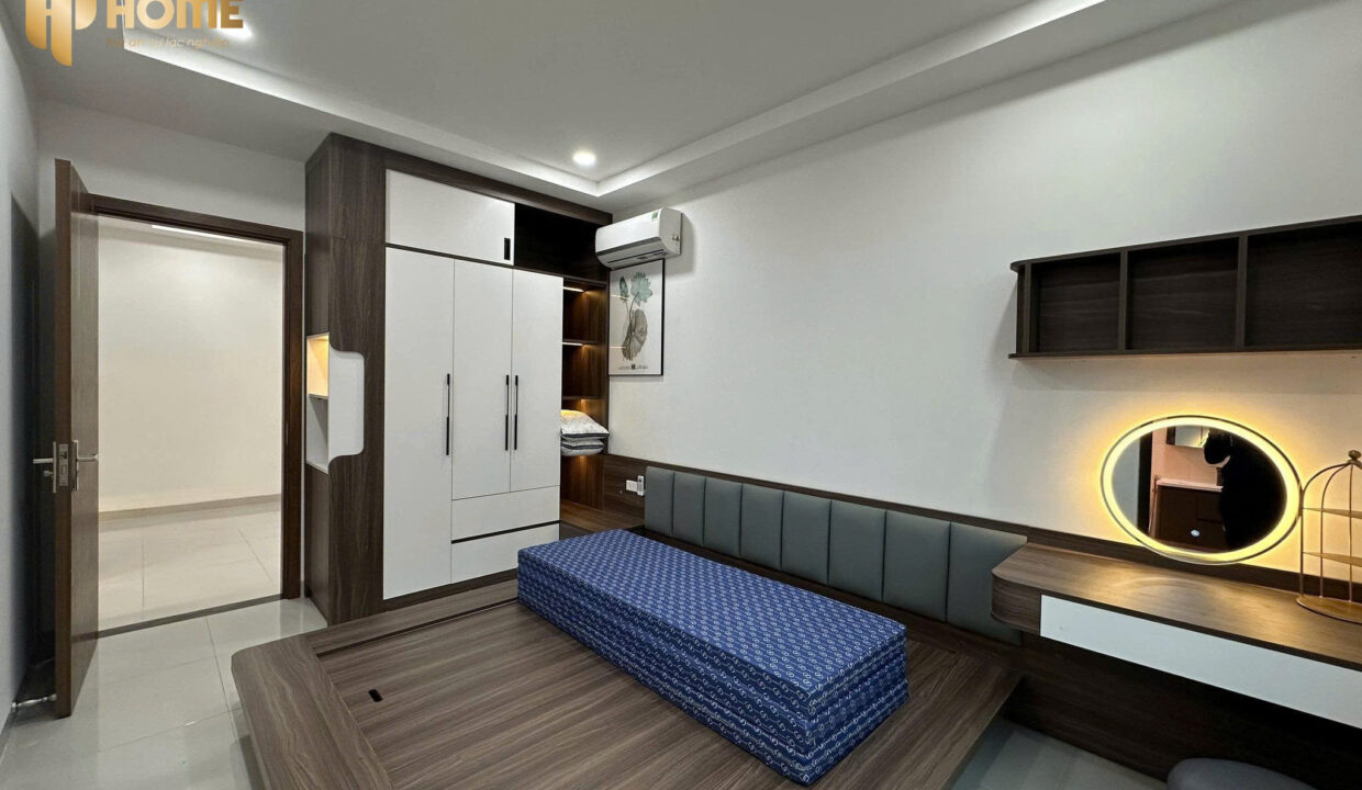 z7736520762584_262bd7cf8a9a1a4337bef66e2bae62d3